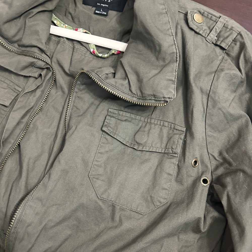 Women's Green Utility Jacket - Picture 3 of 4